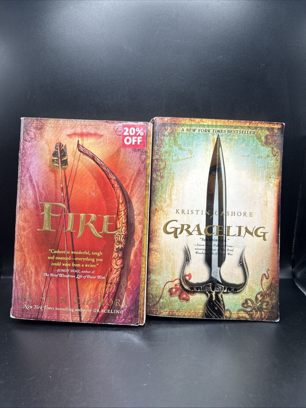 The Graceling Realm Series 1, 2 Kristin Cashore Graceling & Fire Paperback Books